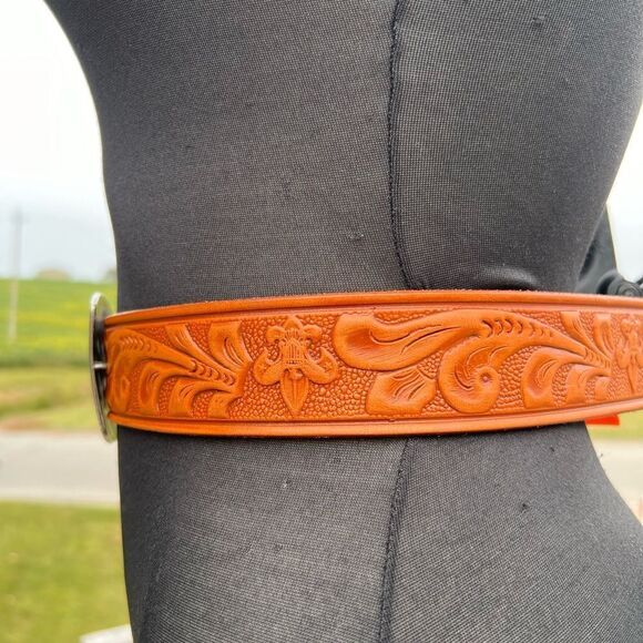 Western Style Tooled Leather Belt With Silver Peace Sign Unisex - Picture 2 of 8